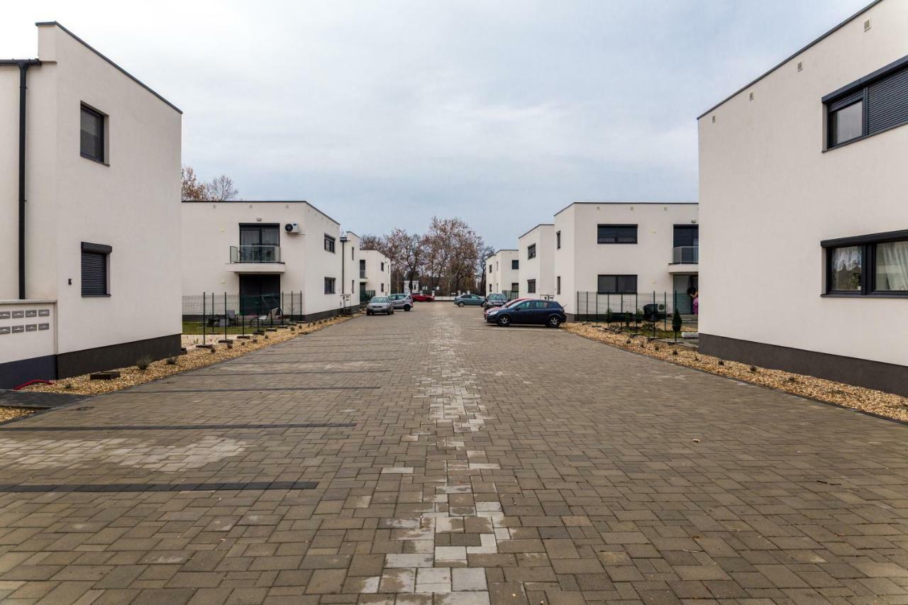 Defne Apartman Ντέμπρετσεν Εξωτερικό φωτογραφία